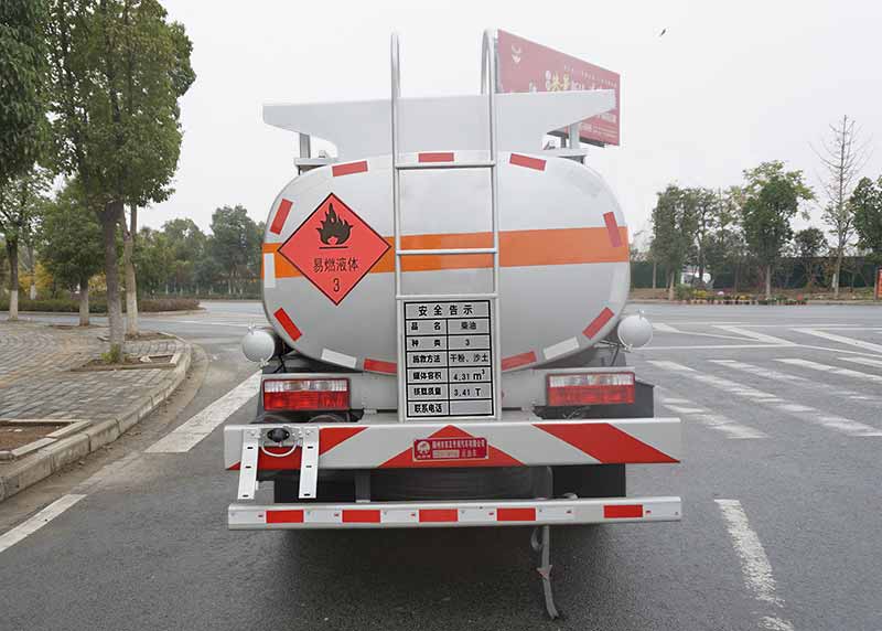 炎帝牌SZD5075GYY6C型運(yùn)油車(柴汽煤4.31方)