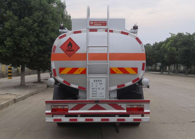 炎帝牌SZD5125GYY6C型運(yùn)油車