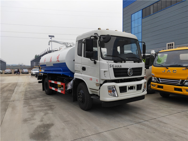 東風牌13方吸糞車