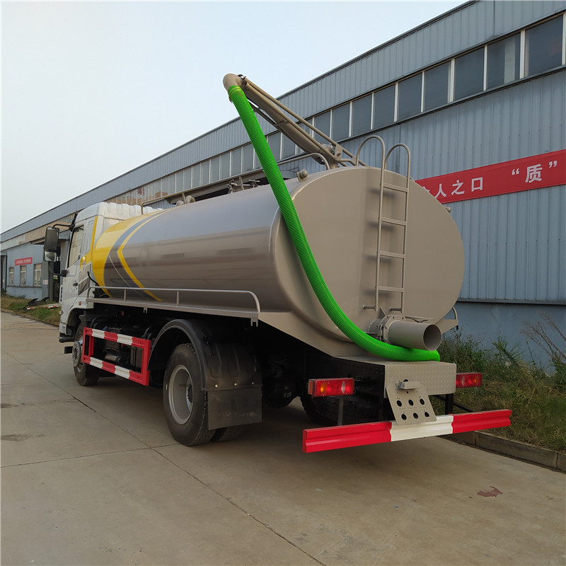 東風牌13方吸糞車