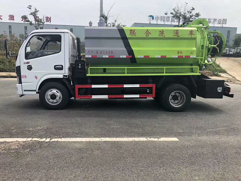 東風(fēng)8立方聯(lián)合疏通車(chē)